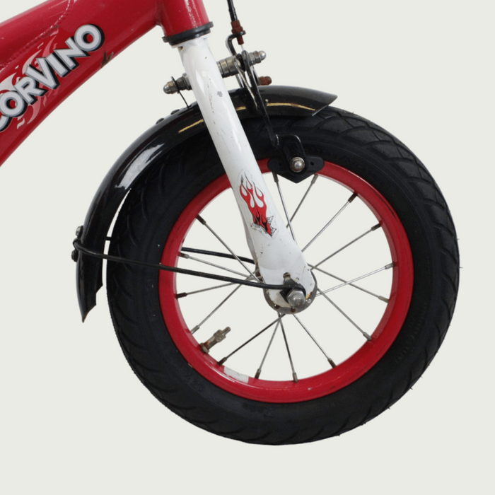 12.130 - BikeFlip, 12 inch kinderfiets, Rocky fiets, rode kinderfiets, terugtraprem, handrem, zijwieltjes, kabelslot