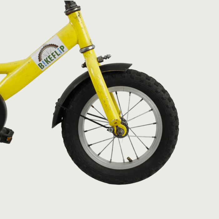 12.71 - BikeFlip, 12 inch kinderfiets, geel, terugtraprem, handrem, kabelslot, vrolijk, stoer