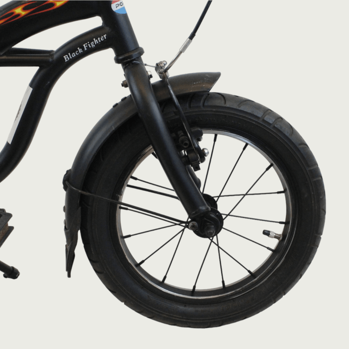 14.10 - BikeFlip, 14 inch kinderfiets, zwart, vlammen design, terugtraprem, handrem, kabelslot, stoer,  geen versnellingen