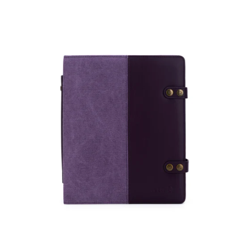 Della Q Hook and Needle Notebook