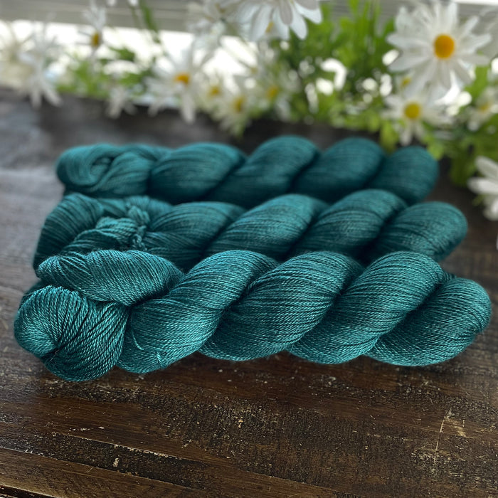 "Juniper" Hand-Dyed Alpaca Dreams Yarn