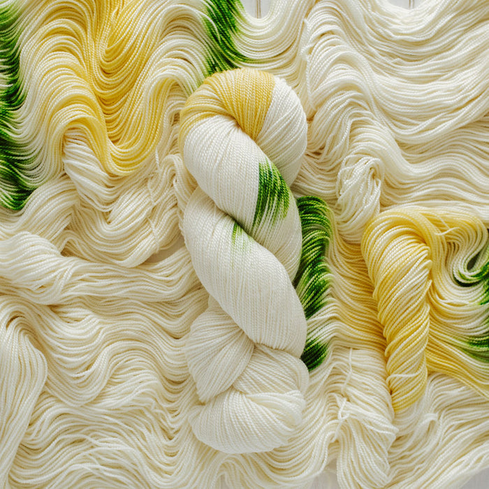 "Lemon Tree" Assigned Pooling Hand-dyed Yarn