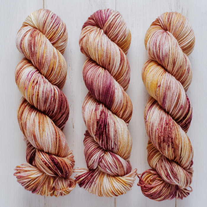 "Onion" Hand-Dyed Yarn – Garden Collection