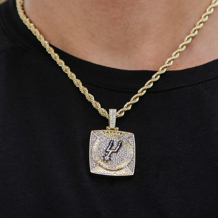 San Antonio Spurs Championship Pendant - Yellow Gold