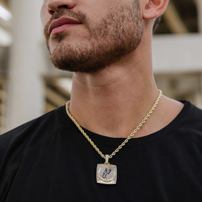 San Antonio Spurs Championship Pendant - Yellow Gold