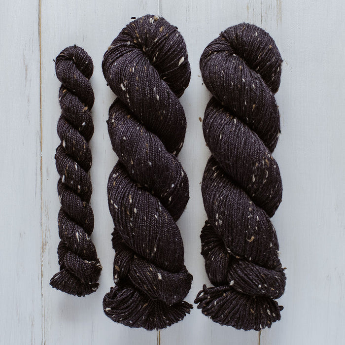 "Soil" Tweed Hand-Dyed Yarn – Garden Collection