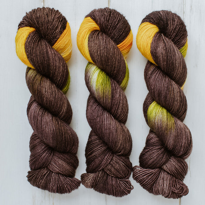 "Sunflower" Assigned Pooling Hand-Dyed Yarn – Garden Collection