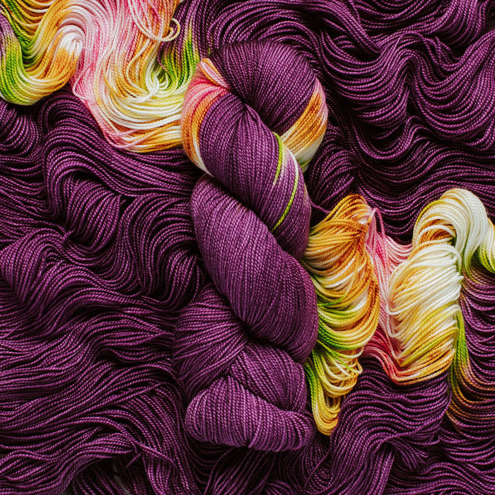"Versailles" Assigned Pooling Hand-dyed Yarn