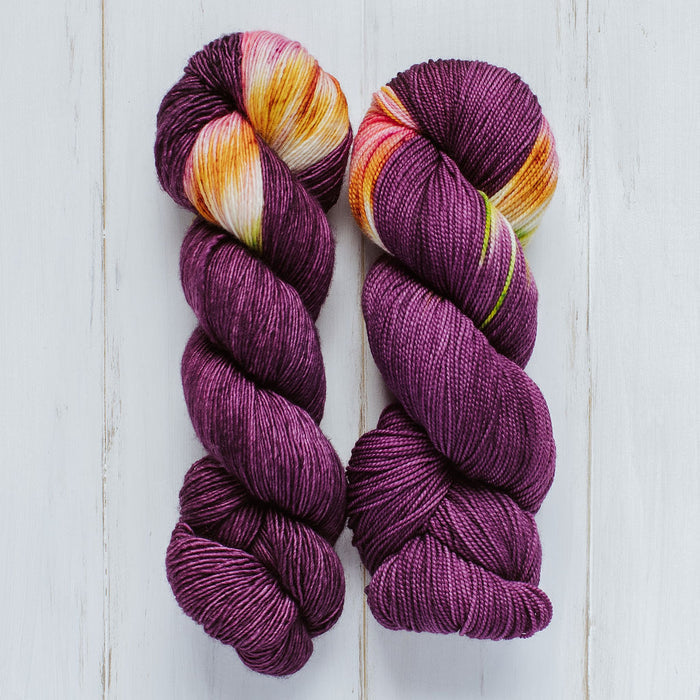 "Versailles" Assigned Pooling Hand-dyed Yarn